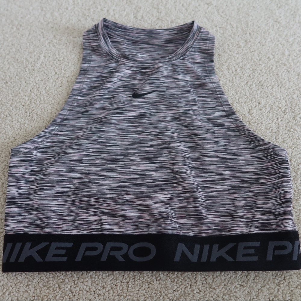 NIKE PRO Dri-FIT Women’s Cropped Training Tank Top